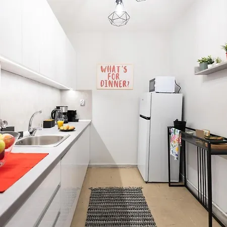 Urban Bliss - Bright, Calm & Spacious Daire