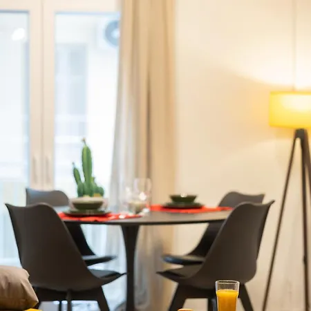Urban Bliss - Bright, Calm & Spacious Selanik