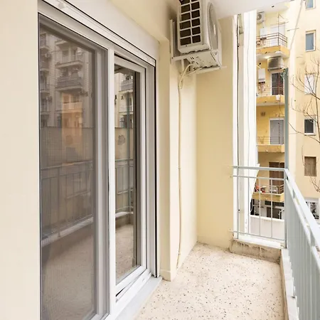 Urban Bliss - Bright, Calm & Spacious *