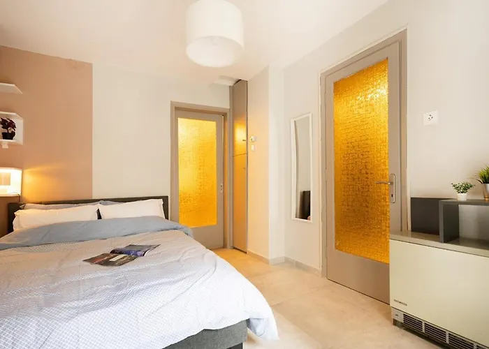 Urban Bliss - Bright, Calm & Spacious
