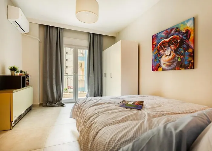 Apartment Urban Bliss - Bright, Calm & Spacious Thessaloniki